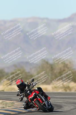 media/Dec-04-2025-Racers Edge (Thu) [[5ebc9f124d]]/3-B Group/1-Session 1 (Turn 7)/